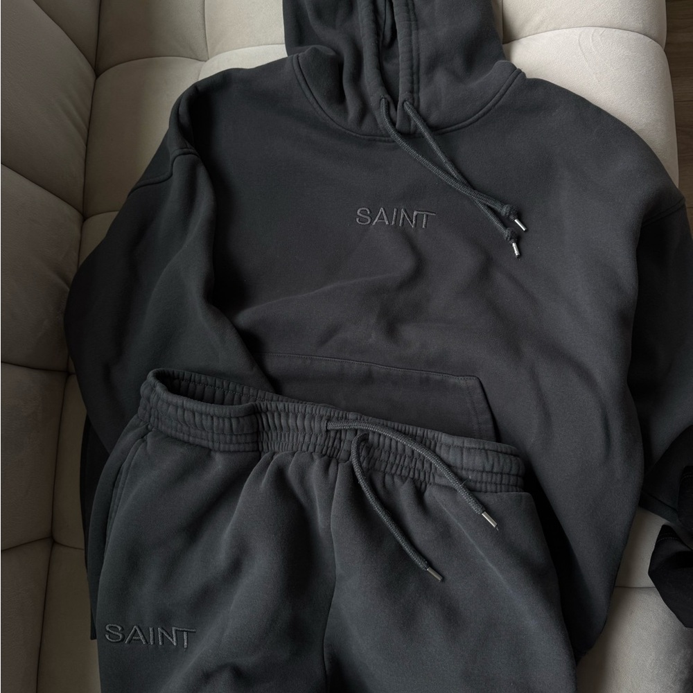 Saint sweatsuit set